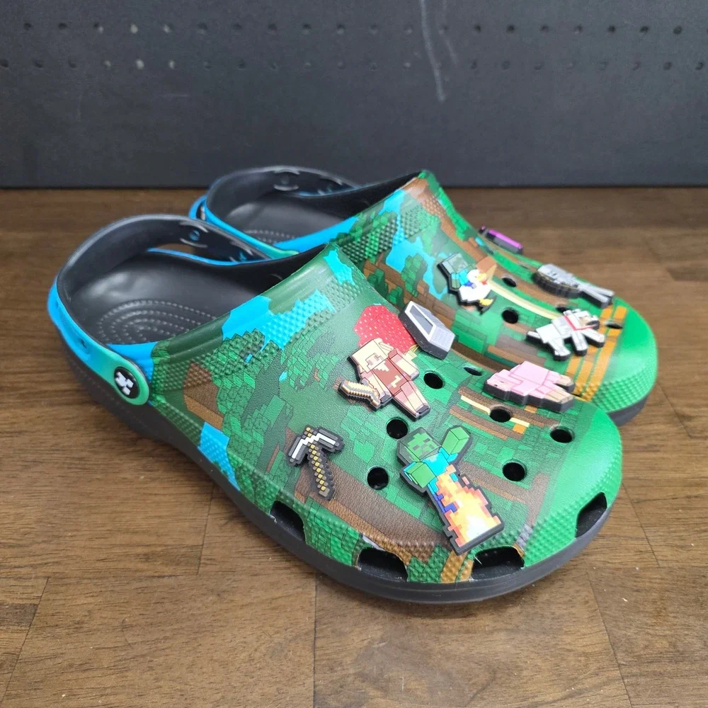 Crocs Minecraft Clogs Mens Size 11 Green Blue Graphic Jibbitz Charms